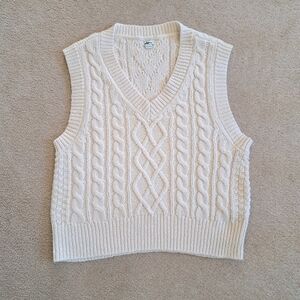 Aerie Cream Cable Knit Sweater Vest Women's Size Medium Classic Preppy